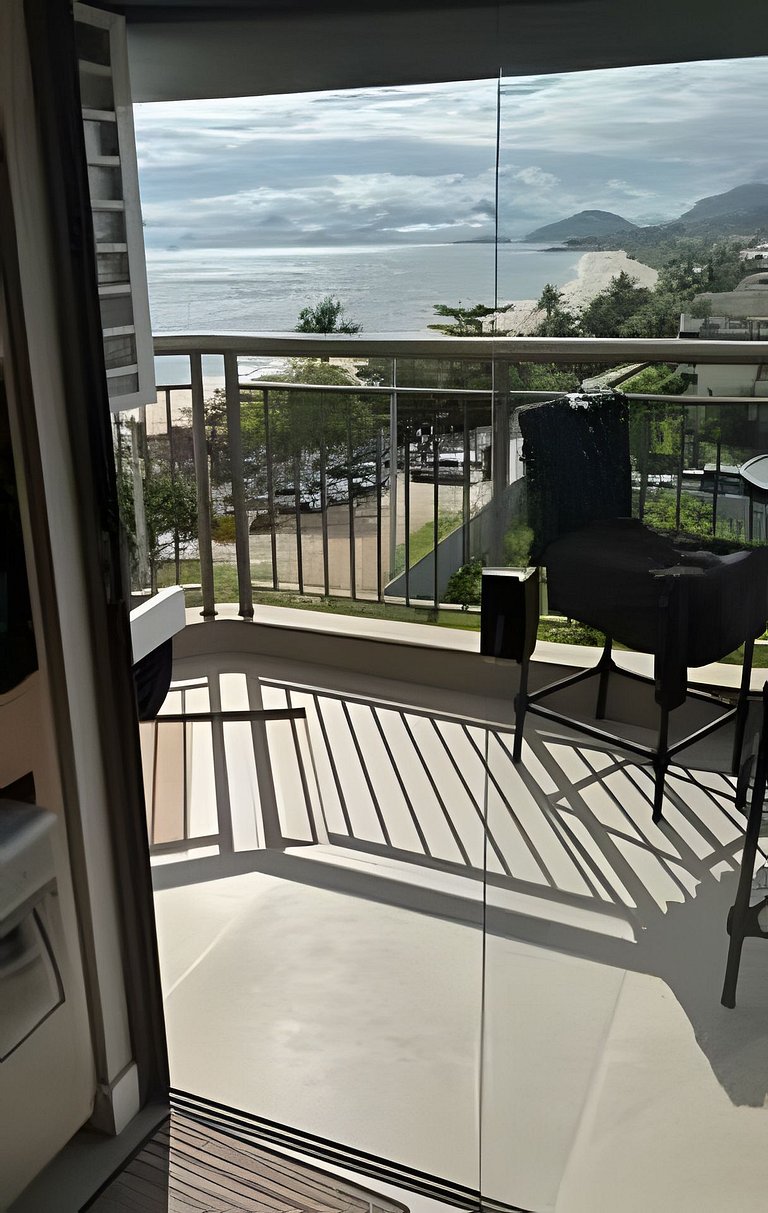 Camboinhas com a MELHOR VISTA Cobertura incrível